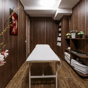 https://gold-tbilisi-hotel.alltbilisihotels.com