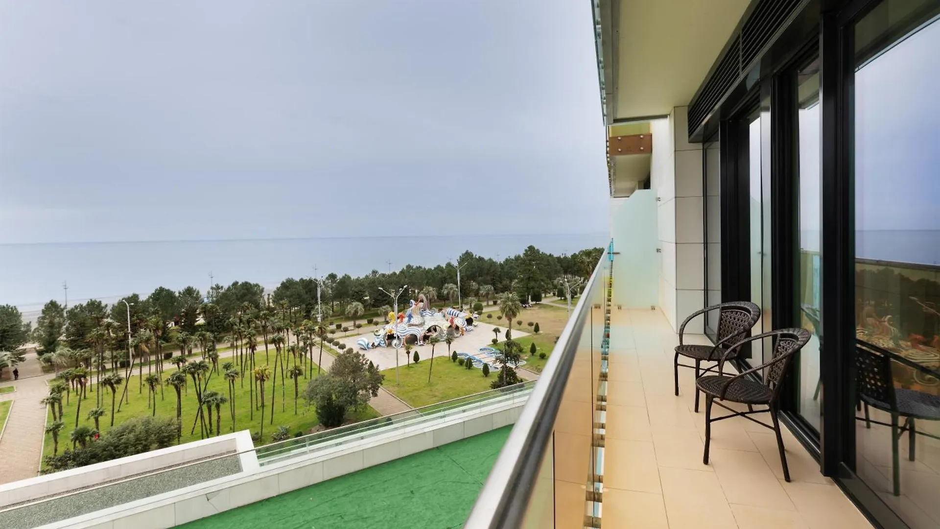 Bellevue Residence Suites Batumi 5*,